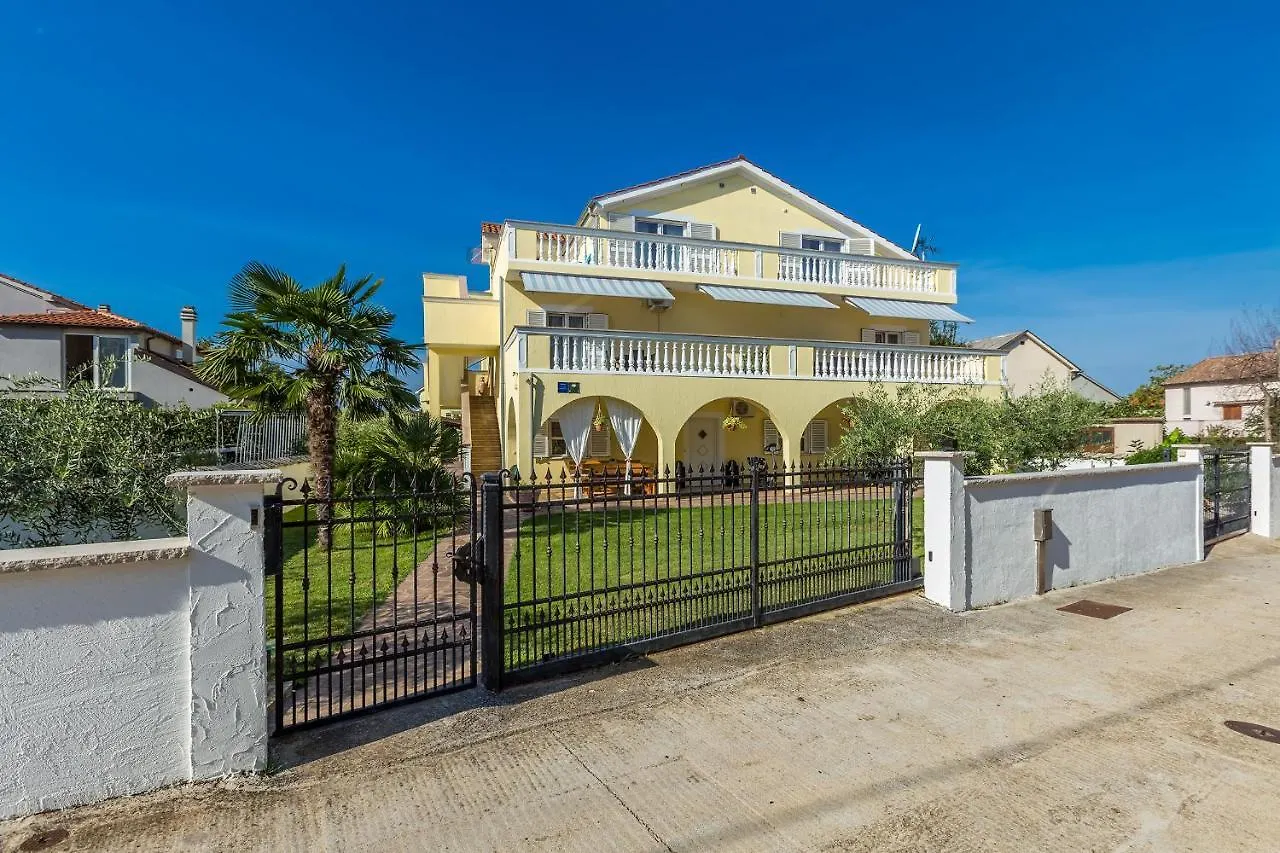 Guest House Antonella Malinska Kroatien