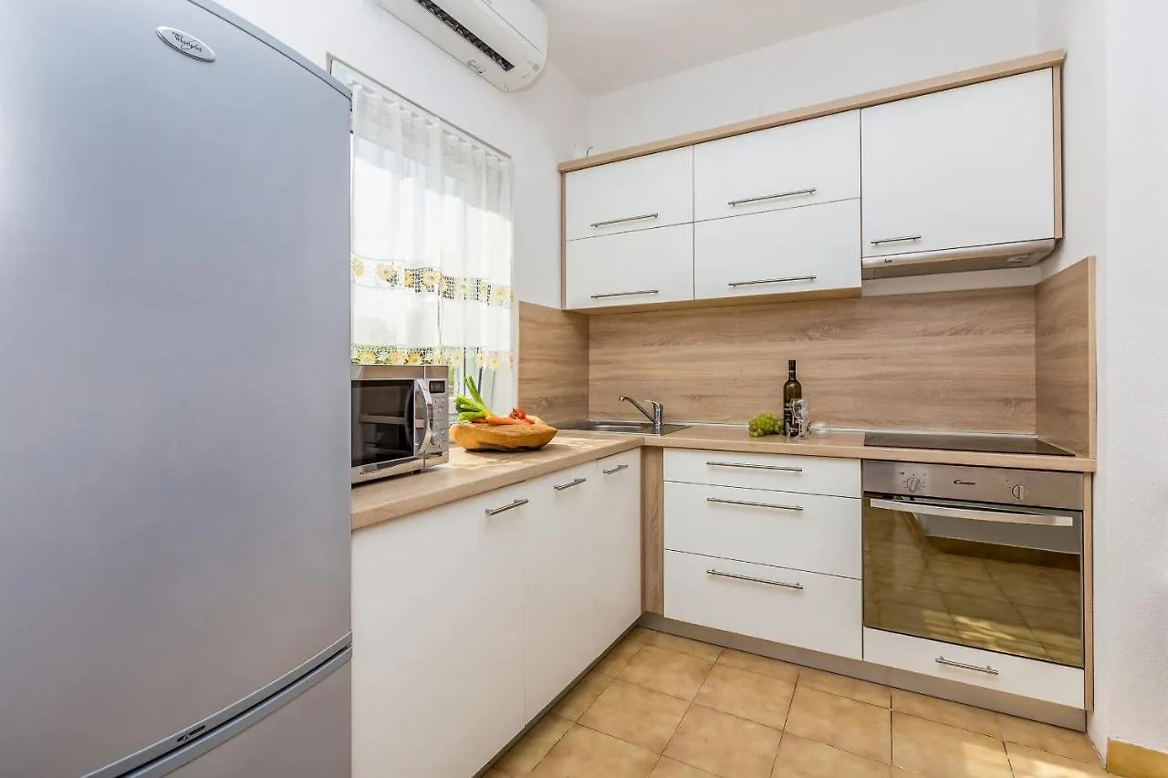 Guest House Antonella Malinska